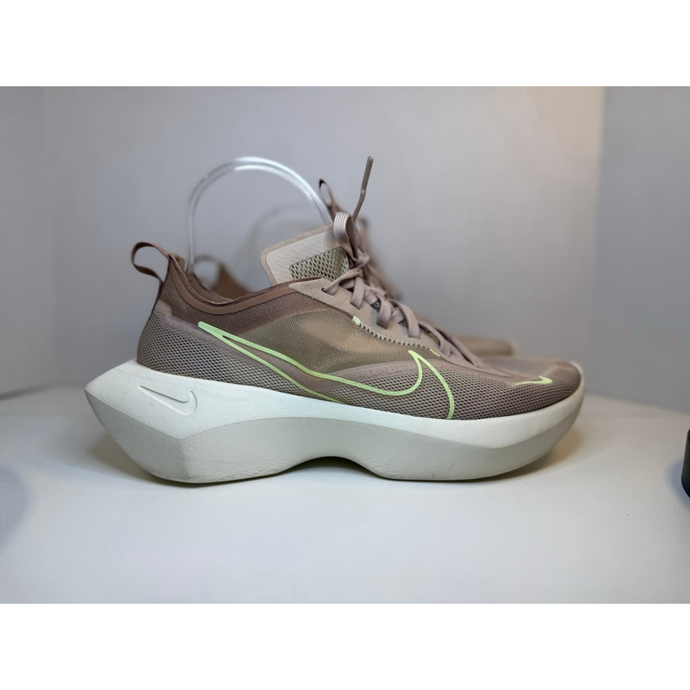 Women's Nike Vista Lite Shoes Brown/White Size 9.5